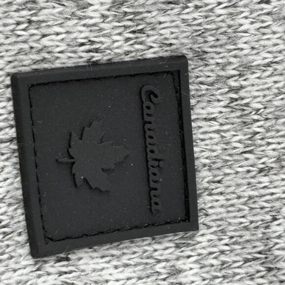 Canadiana Kootenay Fair Isle Merino Blend Knit Pom Adult Beanie Hat - Picture 2 of 5